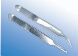 Pinzeta lomená nerezová, ploché čeľuste lomené 10,5 cm